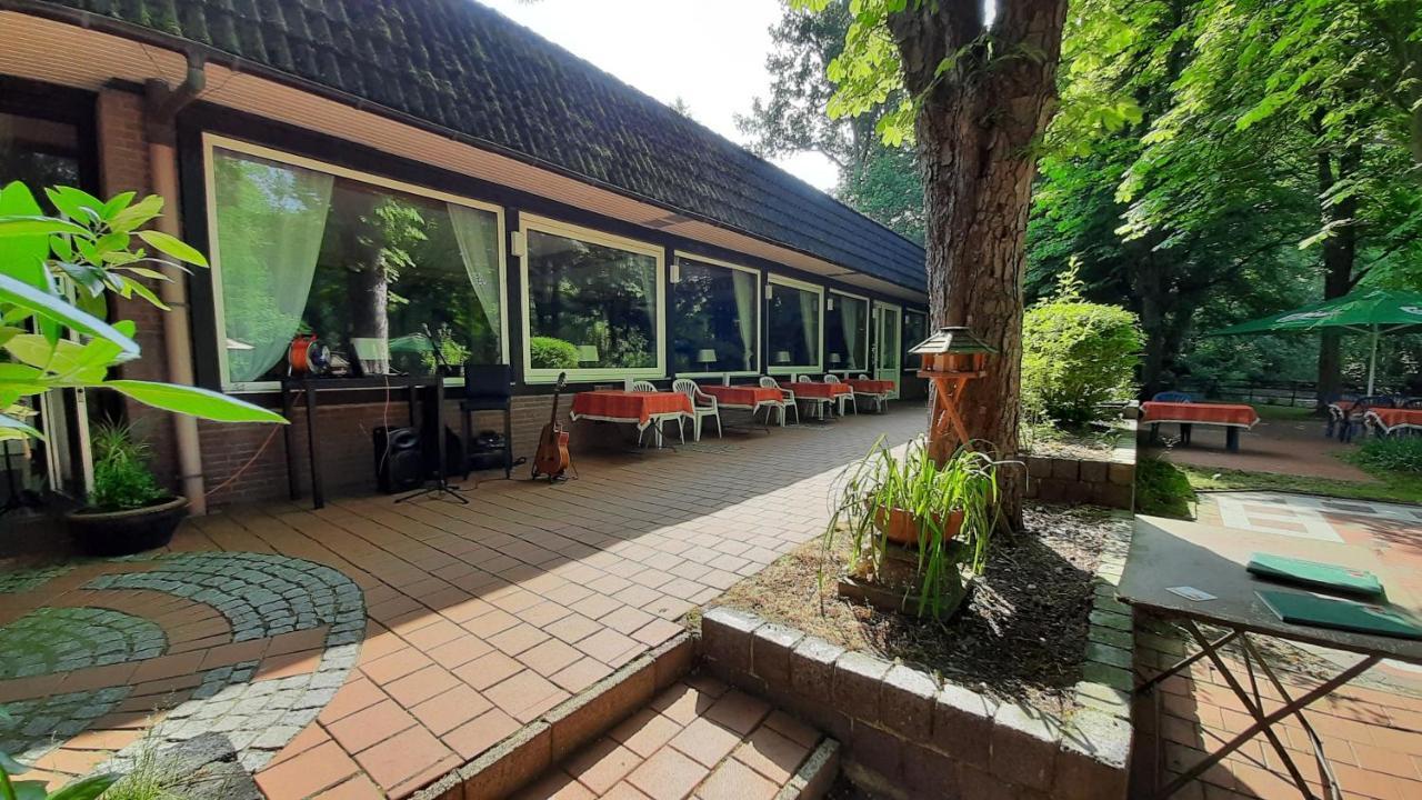 Parkhotel Keck - Castillo Del Bosque Wingst Exterior foto