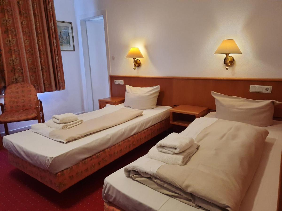 Parkhotel Keck - Castillo Del Bosque Wingst Exterior foto